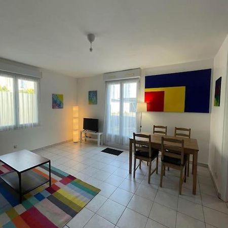 Maisonette Parking Prive Gratuit Doué-la-Fontaine Dış mekan fotoğraf