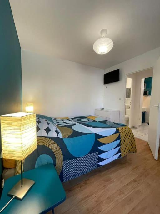 Maisonette Parking Prive Gratuit Doué-la-Fontaine Dış mekan fotoğraf